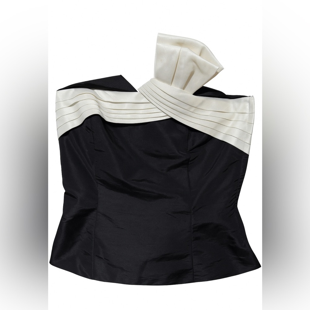 White House Black Market Black and White Garment